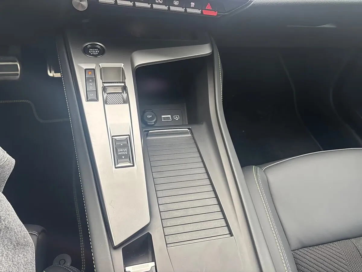 Peugeot 408 1.2 Puretech 130 GT (EURO 6d) – Bild 17