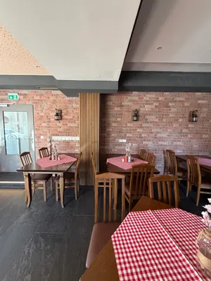 3-Zimmer-Gewerbeimmobilie mieten in Salzburg Stadt – 200 m², € 2.400 – Bild 8 von 19