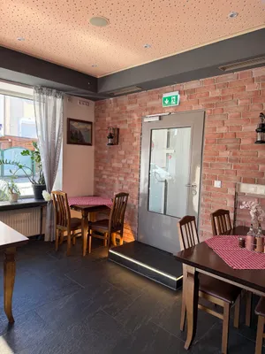 3-Zimmer-Gewerbeimmobilie mieten in Salzburg Stadt – 200 m², € 2.400 – Bild 10 von 19