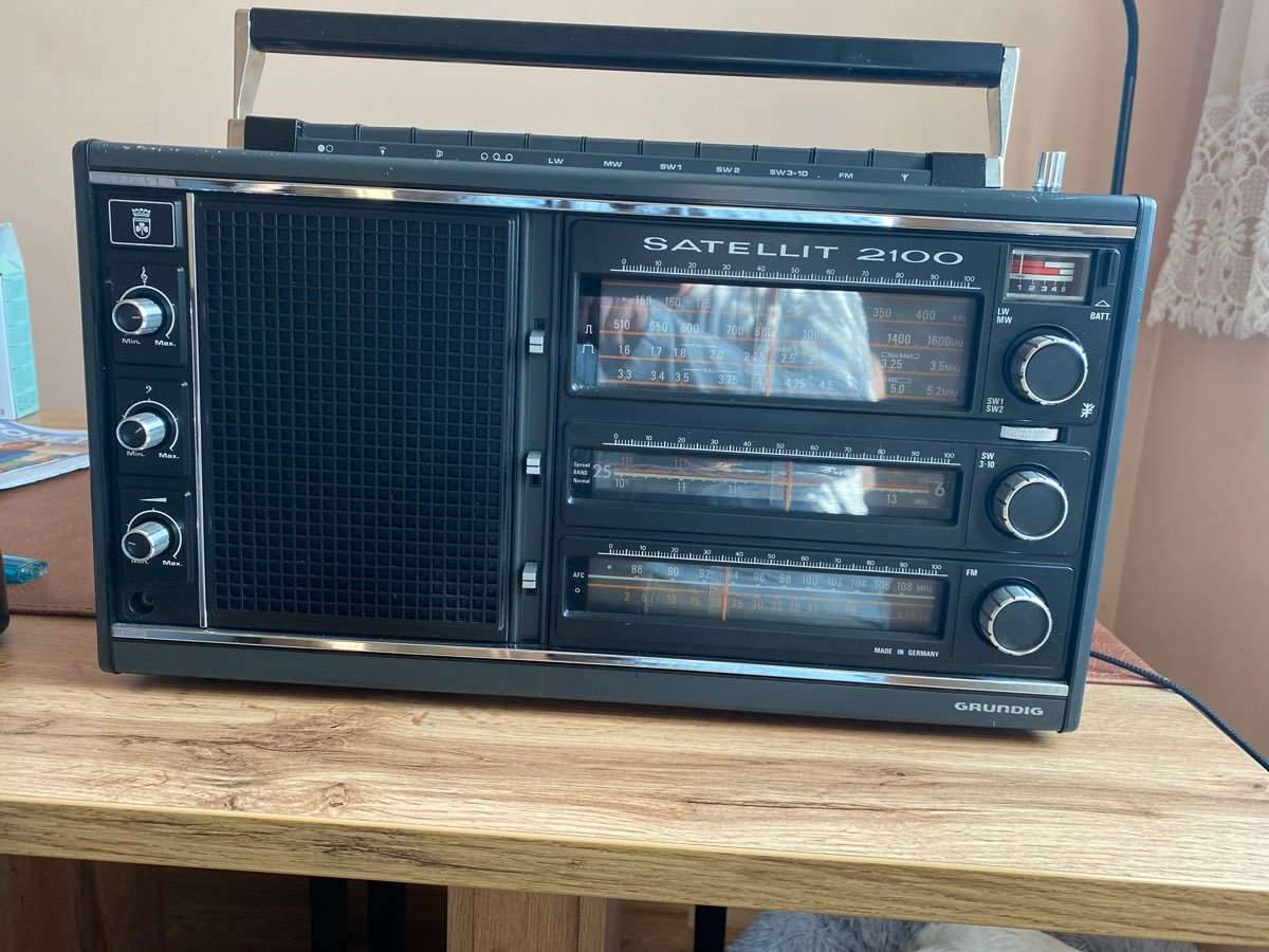Used Grundig Satellit 2100 Radios for Sale | HifiShark.com