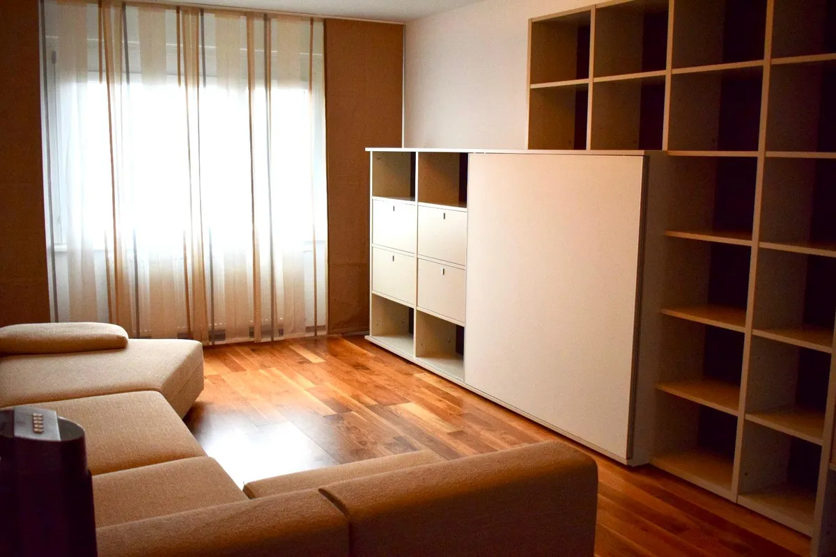 Helle 3-Zimmer-Wohnung in ruhiger Innenhoflage - Vista 2