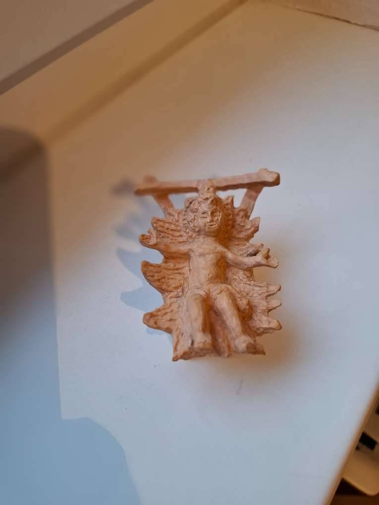 Krippenfigur Jesuskind in Krippe Holz geschnitzt