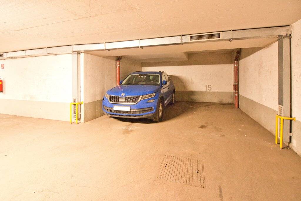 Garagenstellplatz beim Bahnhof Penzing / ideal für Pendler - Ansicht 2