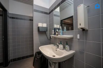 10-Zimmer-Gewerbeimmobilie mieten in Wien – 545 m², € 6.813 – Bild 13 von 30