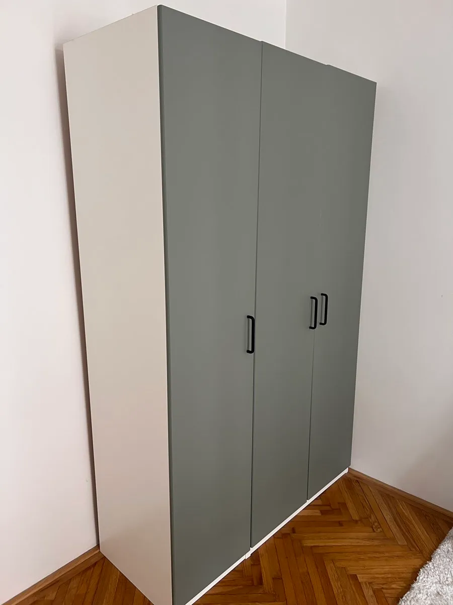 IKEA PAX Kleiderschrank 150x236 cm (Weiß / REINSVOLL Graugrün) - bereits abgebaut (300€ VB), € 300,- (1120 Wien)