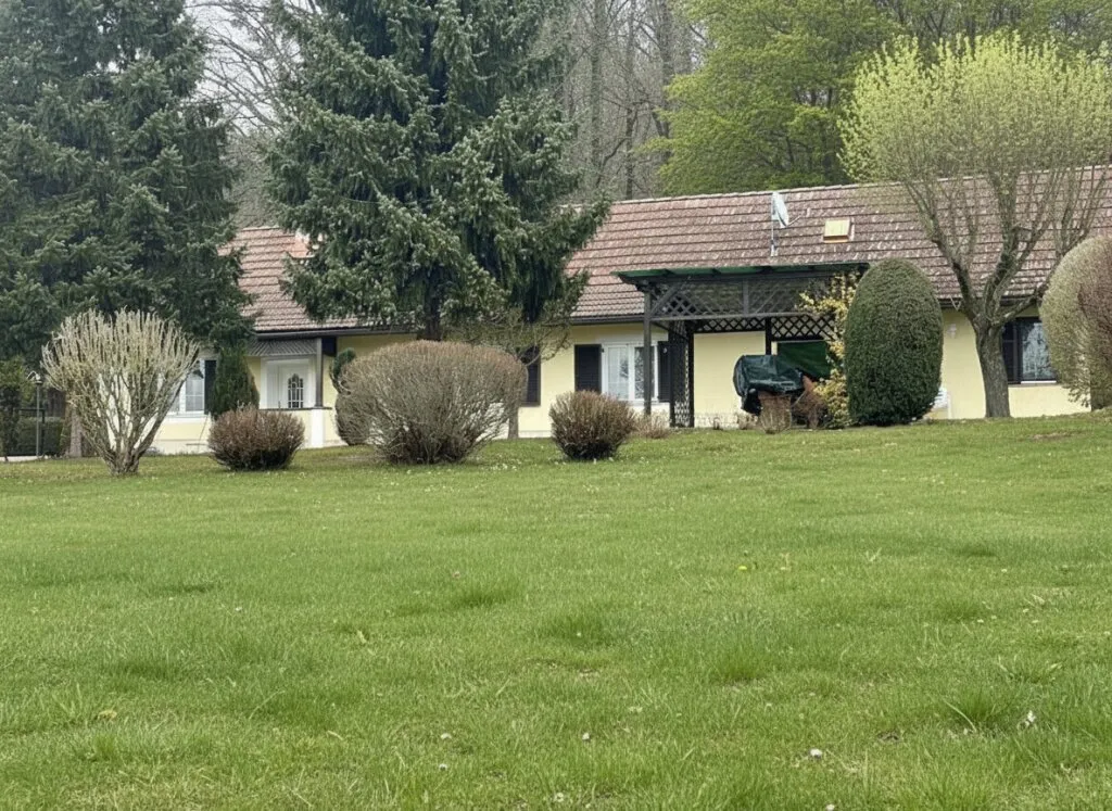 Bad Gleichenberg - Idyllisches Haus mit 3 Zimmern, einer Wohnküche und großem, schönen Garten ! - Widok 3
