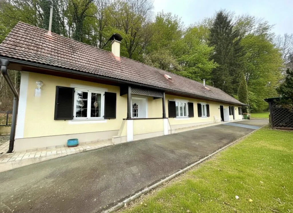 Bad Gleichenberg - Idyllisches Haus mit 3 Zimmern, einer Wohnküche und großem, schönen Garten ! - Widok 2