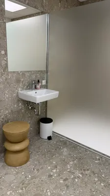9-Zimmer-Gewerbeimmobilie mieten in Linz – 308 m², € 25 – Bild 13 von 13