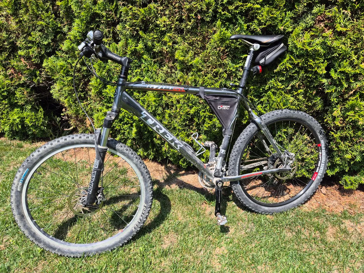 beste rennrad rahmen A9 Carbon Disc Rahmenset Color:Bachelor Button Fahrradwerkstatt für die Flüchtlingshilfe KDP75W F10H BUNDLE