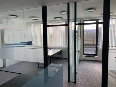 4-Zimmer-Gewerbeimmobilie mieten in Vöcklabruck – 144 m², € 1.320