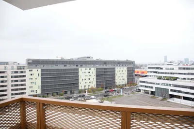 Klimatisierte 2-Zimmer Wohnung mit Dachterrasse – Bild 2