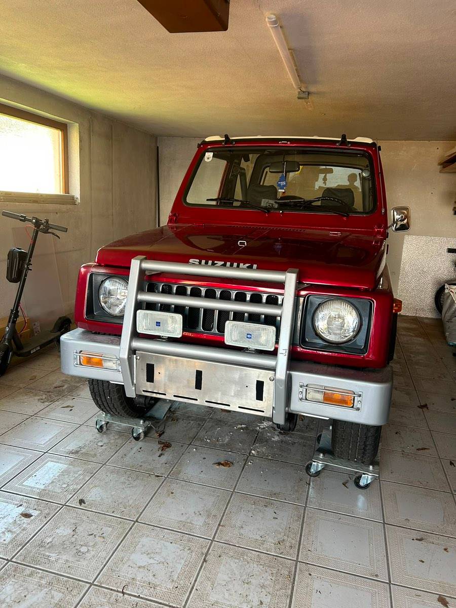 Suzuki SJ 413 SJ 40