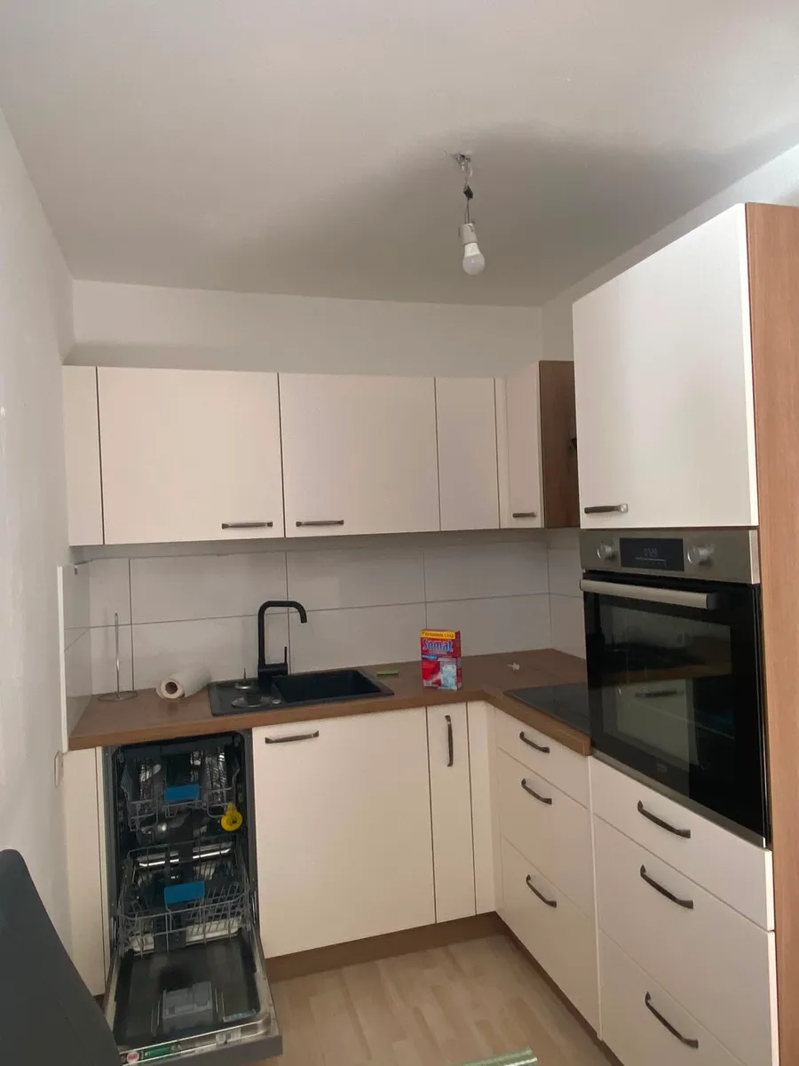 Charmante 2-Zimmer-Wohnung mit Balkon und Tiefgaragenplatz in Braunau - Ansicht 2