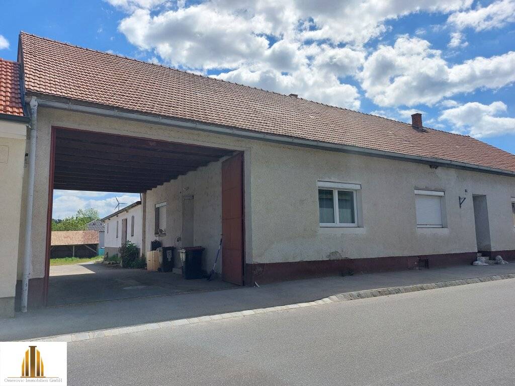 Einfamilienhaus mit Schuppen, Stadel, Stallungen, Tiefgarage, Innenhof und Garten in Dietersdorf, ca. 4,5 km von Hollabrunn entfernt! - Ansicht 2
