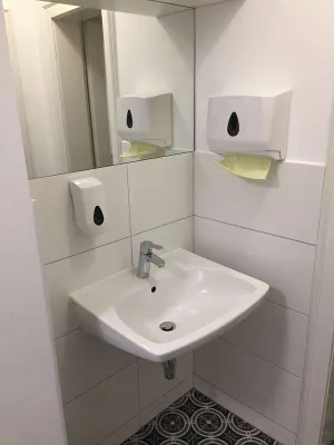 5-Zimmer-Gewerbeimmobilie mieten in Rohrbach – 270 m², € 3.872 – Bild 24 von 31
