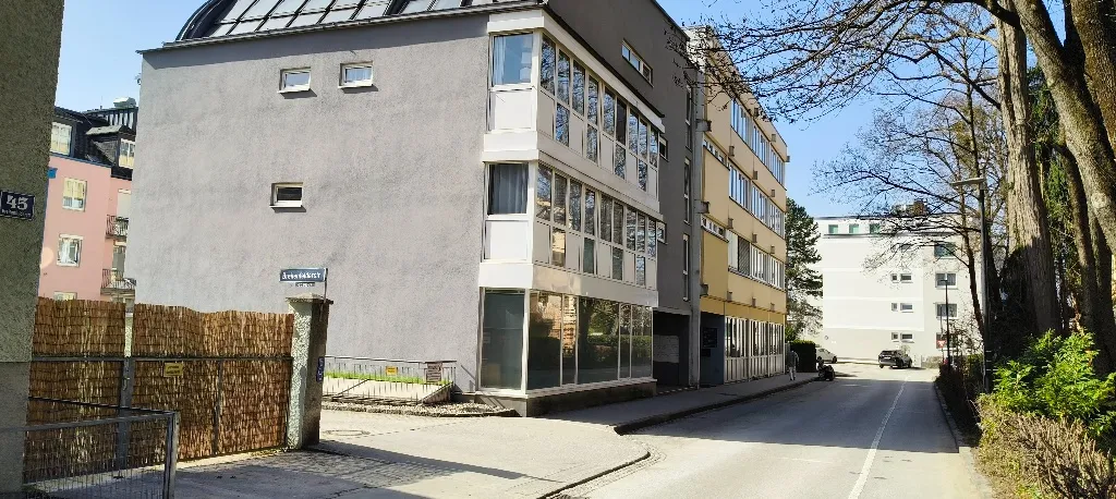 Atelier/ Praxis/ Büro 220 m² in zentraler Ruhelage nahe Hauptbahnhof - Ansicht 2