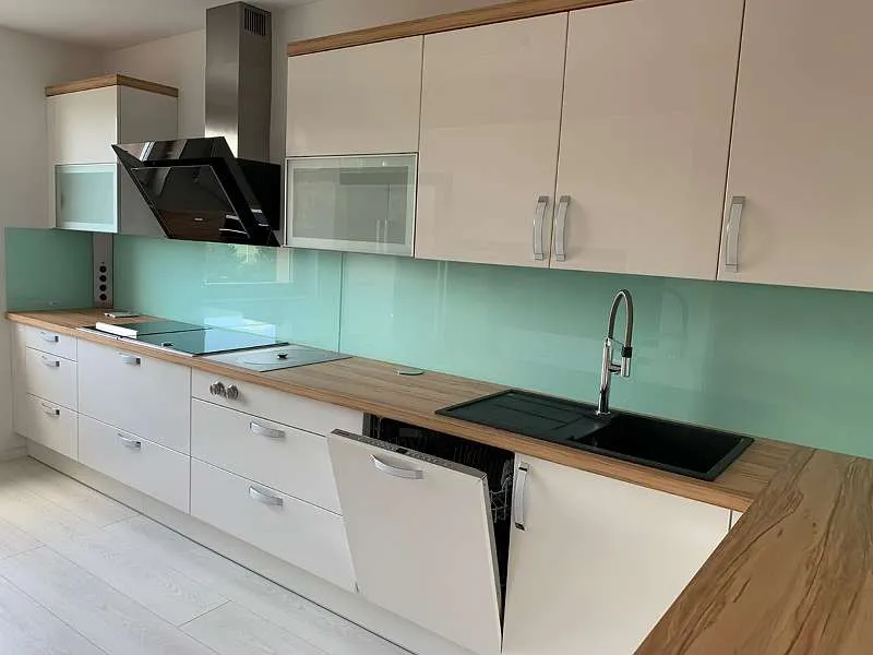 Exklusive, top sanierte , wunderschöne, helle, Eigentumswohnung mit Balkon, Lift, - Nähe Floridsdorf Spitz - Ansicht 3
