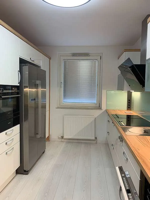 Exklusive, top sanierte , wunderschöne, helle, Eigentumswohnung mit Balkon, Lift, - Nähe Floridsdorf Spitz - Ansicht 2