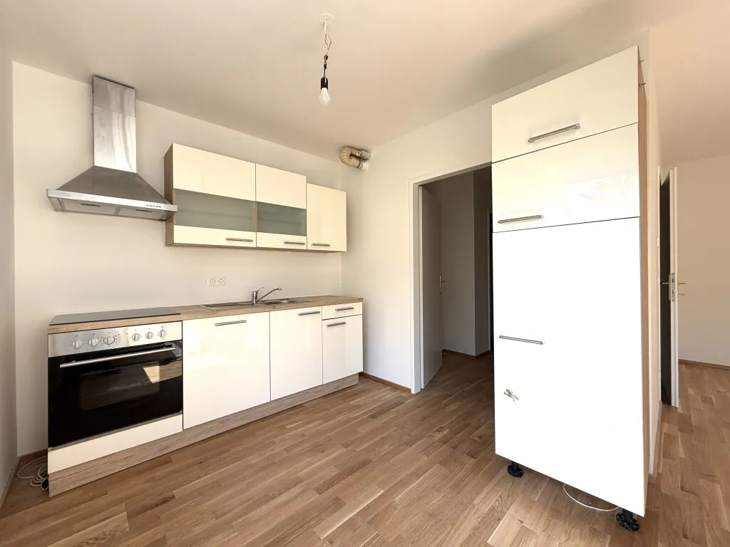 HELLE 2-ZIMMER WOHNUNG MIT GUTER VERKEHRSANBINDUNG IN GEPFLEGTEM NEUBAU - Widok 2
