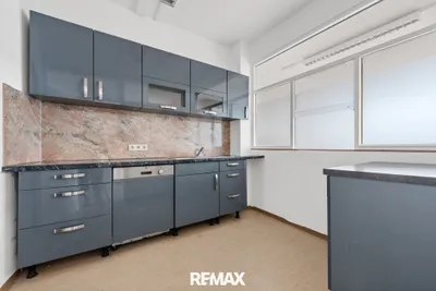 5-Zimmer-Gewerbeimmobilie mieten in Linz – 202 m², € 2.754 – Bild 8 von 11
