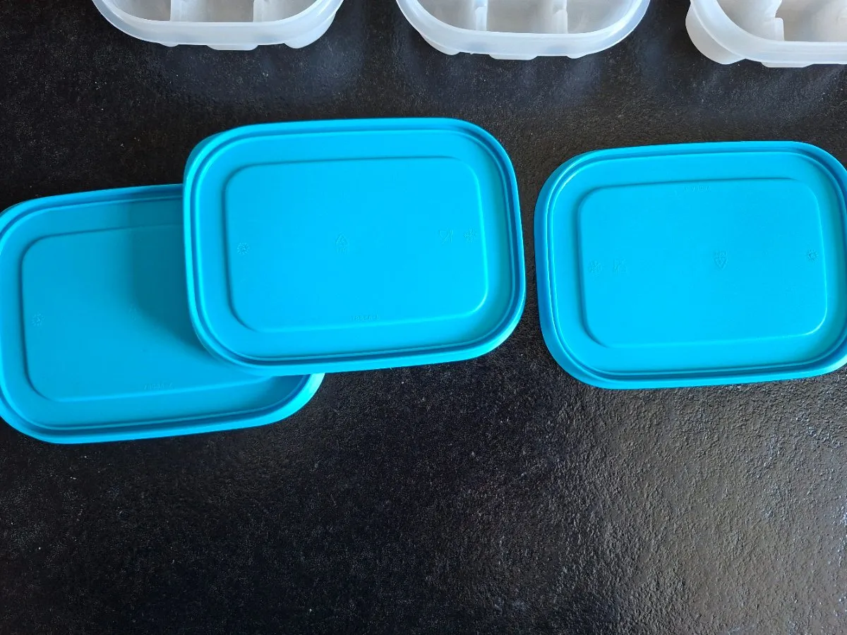 Tupperware Eiswürfelbehälter, € 20,- (7201 Neudörfl)