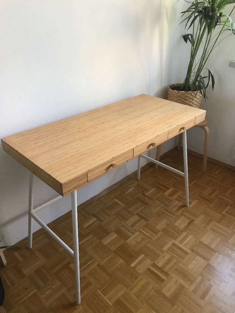 IKEA LILLSEN Schreibtisch (Arbeitsplatte aus Bambus),  50,- (1130 Wien) -  willhaben