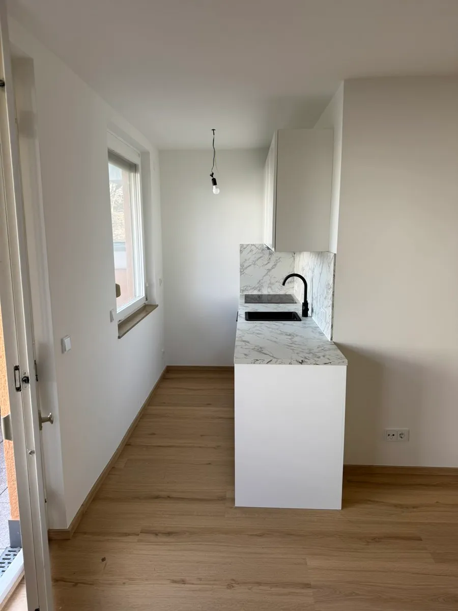 1 Zimmer Wohnung 30 m² +8 m² Balkon Renoviert - Ansicht 3
