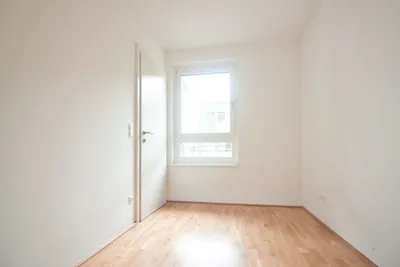 Moderne 2-Zimmer-Wohnung mit Balkon in ruhiger Lage – Bild 3