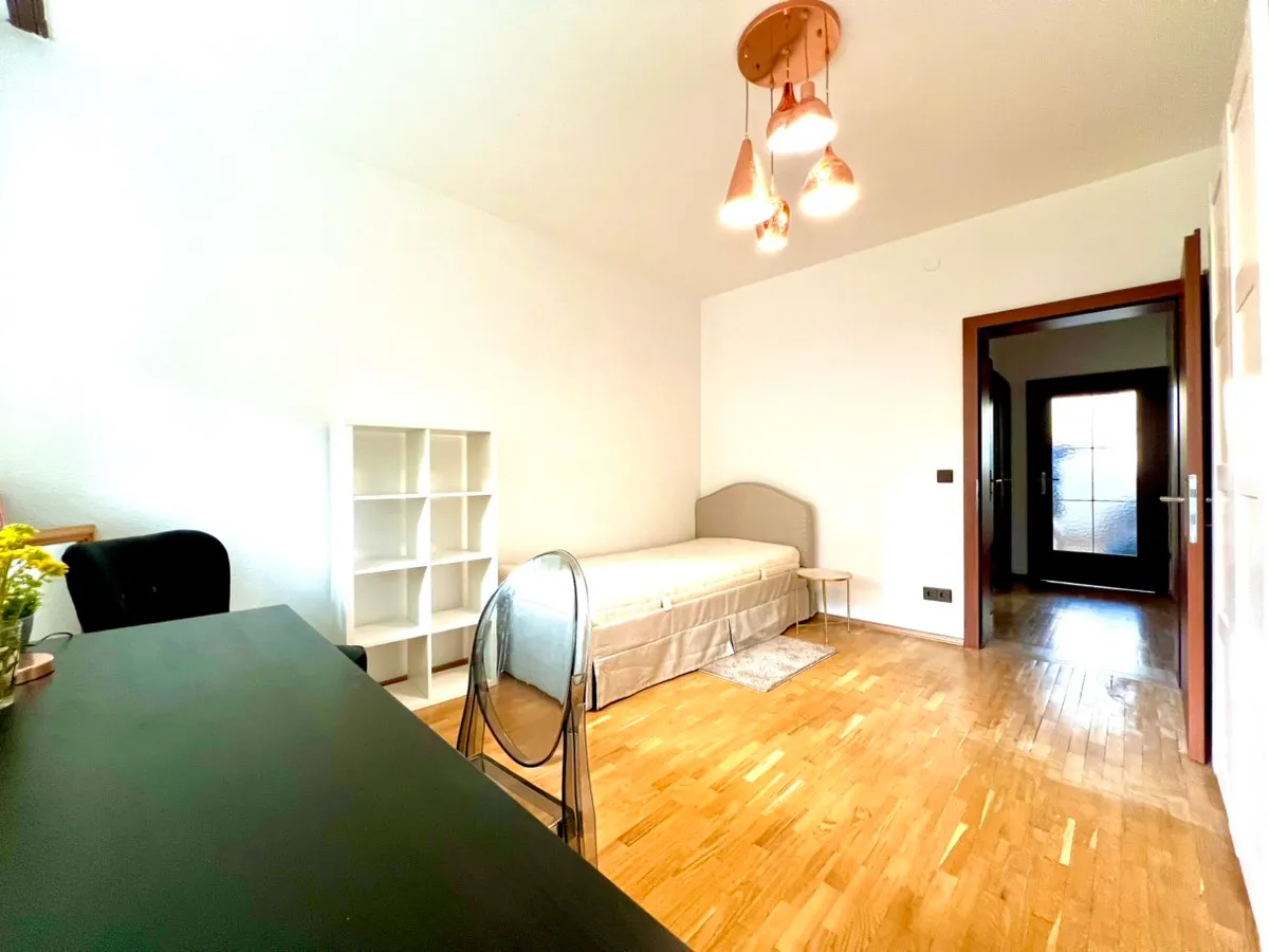 3er WOHNGEMEINSCHAFT - 1 ZIMMER ab SOFORT bei NAWI - sehr ruhig und grün – pohled 2