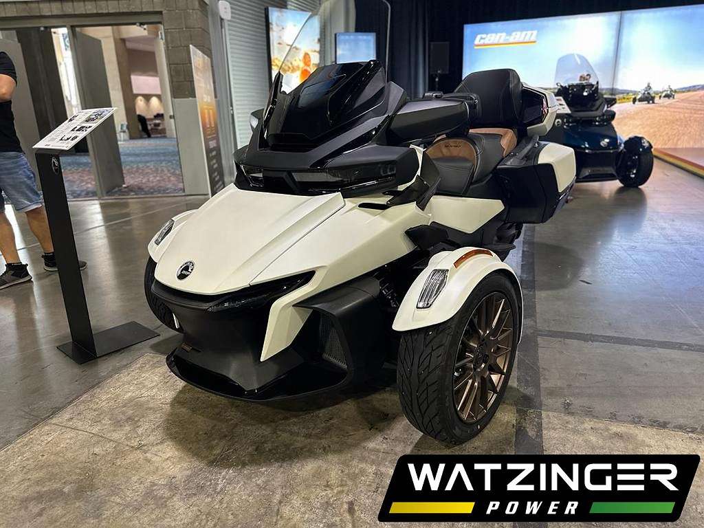 Can-Am Spyder RT SEA-TO-SKY 1330 ACE MY2024 Quad