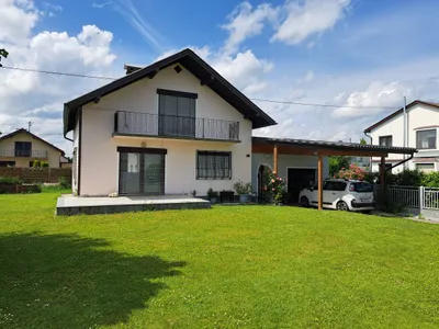 5-Zimmer-Haus kaufen in Wels-Land – 98 m², € 389.000 – Bild 2 von 19