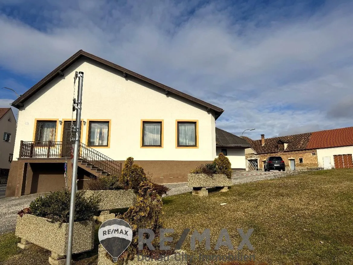 "Ein-/Mehrfamilienhaus im Zentrum!" – pohled 3
