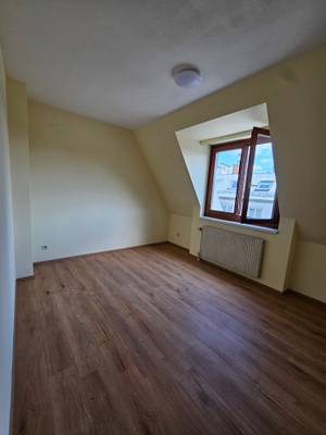 Ruhige 2-Zimmer-Wohnung in Döbling | Grünblick, Lift, Garage, neue Therme – Bild 2