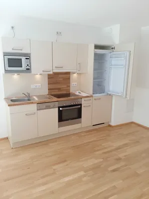 Ruhige Gartenwohnung mit großer Terrasse & Privatgarten in bester Lage in 1050 Wien – Bild 2