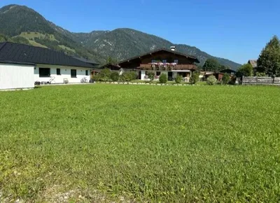 Grundstück kaufen in Kitzbühel – 681 m², € 475.000