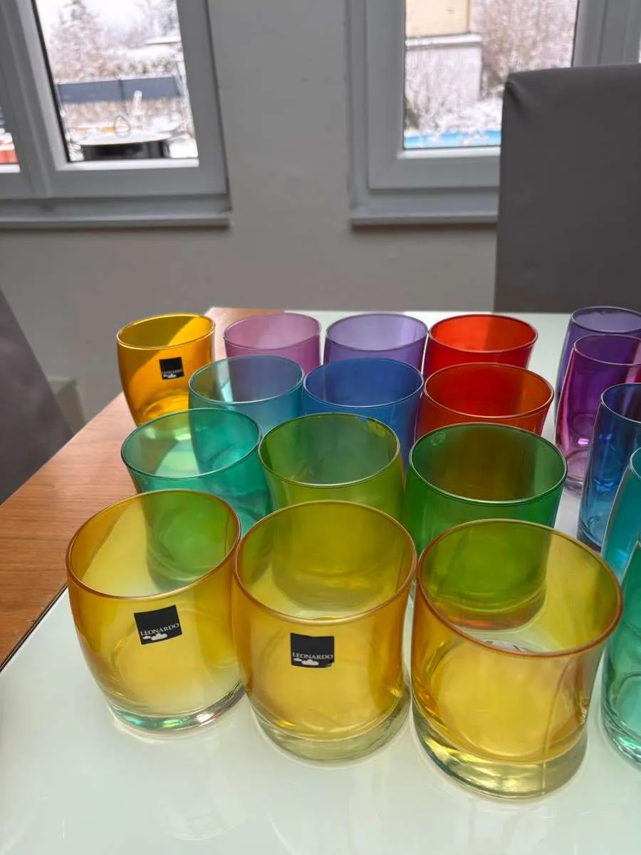 Leonardo Gläser Sammlung (Swing, etc) Longdrink, Wasser, Saftglas, € 55,- (2700 Wiener Neustadt)