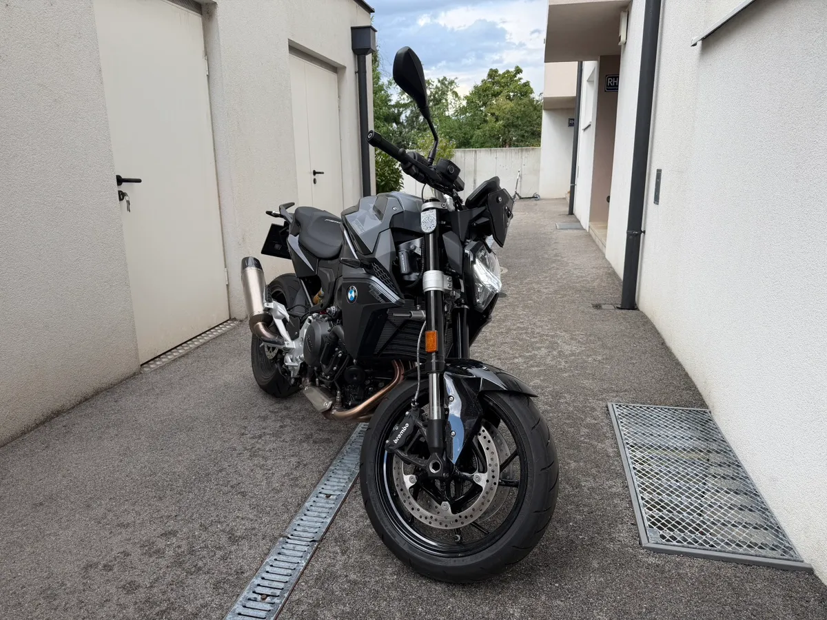 BMW F 900 R