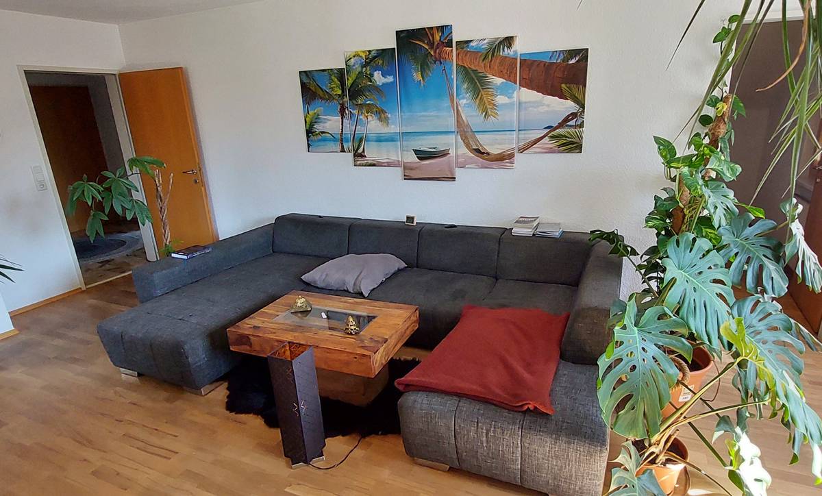 Sonnige 3-Zimmer Dachgeschosswohnung mit Bergblick zu vermieten – pohled 2
