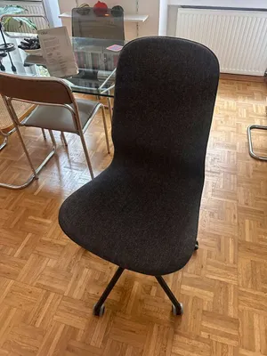 WIE NEU! IKEA LANGFJÄLL Schreibtischstuhl in Grau, € 55,- (1080 Wien)