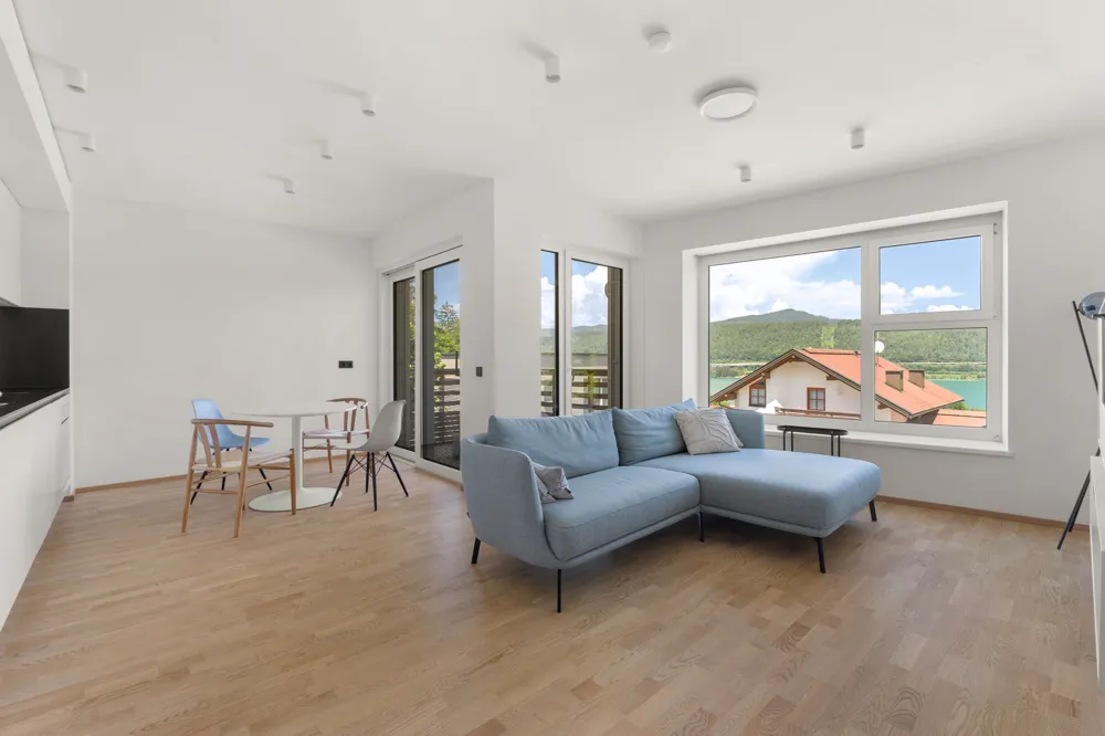 Neuwertige Seeblick-Wohnung in traumhafter Lage – pohled 2