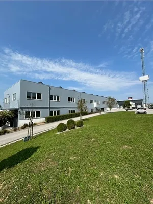 Gewerbeimmobilie mieten in Wels-Land – 500 m², € 5