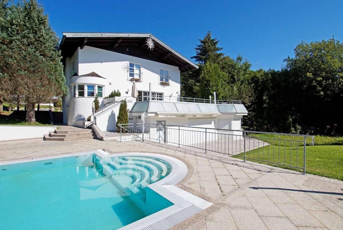 Anwesen auf großem Grund mit Pool am Schwarzsee (06596) – pohled 2