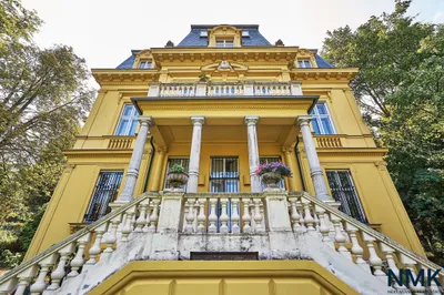 Exklusive Dachgeschoss-Maisonette in historischer Villa | Absolute Privatsphäre & traumhafter Grünblick – Bild 2