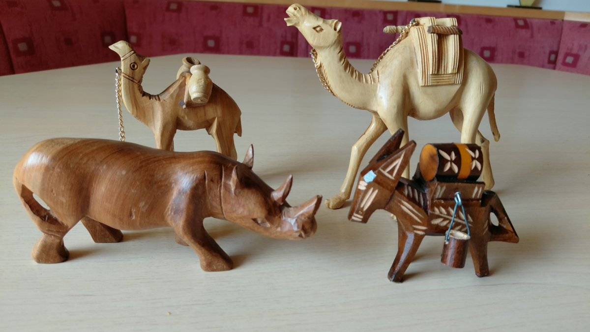 Krippenfiguren Holz , Kamele, Esel