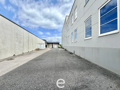 Gewerbeimmobilie mieten in Vöcklabruck – 1 700 m², € 9.000 – Bild 7 von 10