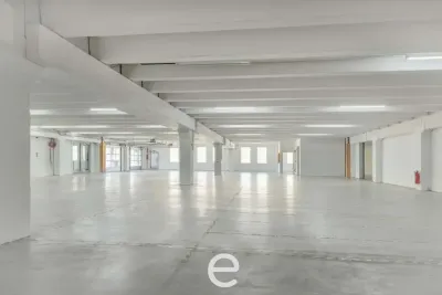 Gewerbeimmobilie mieten in Vöcklabruck – 1 700 m², € 9.000 – Bild 3 von 10