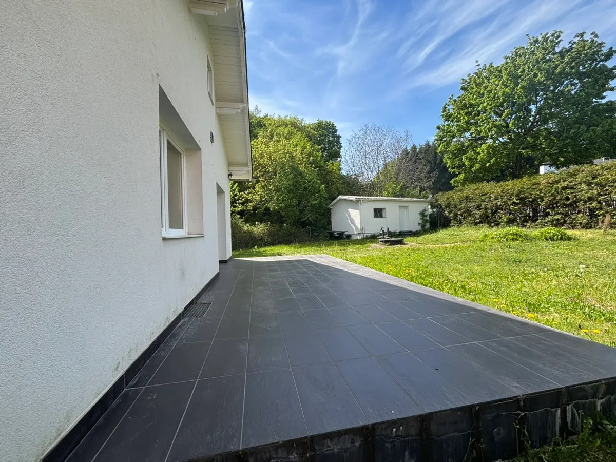 *PRIVATVERMIETUNG* Wunderschönes und neu saniertes Einfamilienhaus im Grünen - Ansicht 3