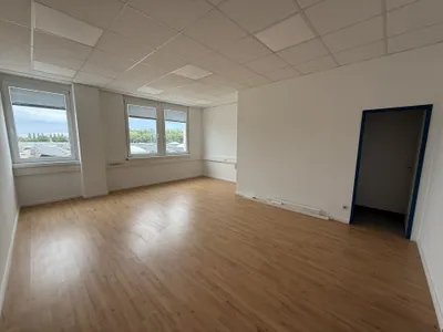 1-Zimmer-Gewerbeimmobilie mieten in Baden – 46 m², € 588 – Bild 6 von 7