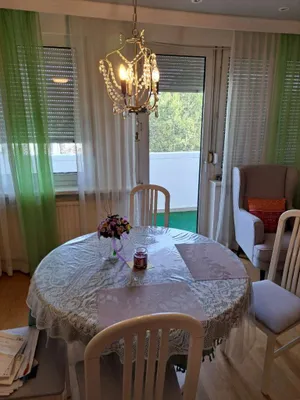 3-Zimmer-Wohnung mieten in Baden – 101 m², € 390 – Bild 1 von 13