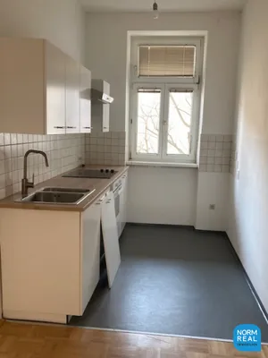 Helle Singlewohnung mit sonniger Loggia – Bild 3